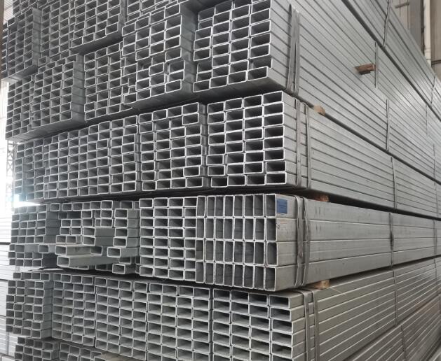 é������